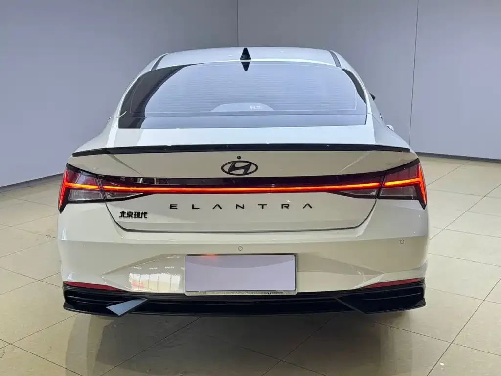 Hyundai Elantra 2023 из CN, фото 8