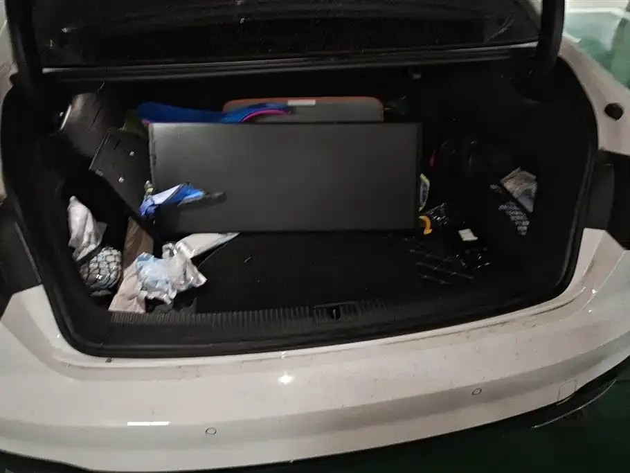Audi A4L 2023 из CN, фото 10