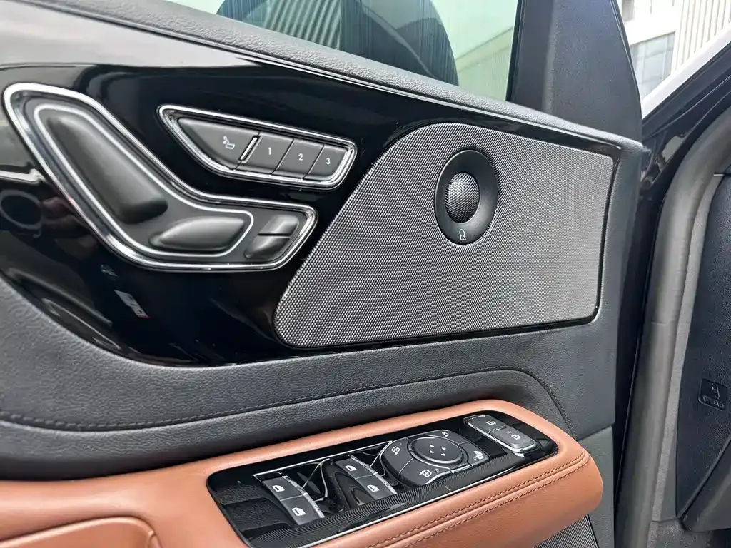 Lincoln Aviator 2022 из CN, фото 7