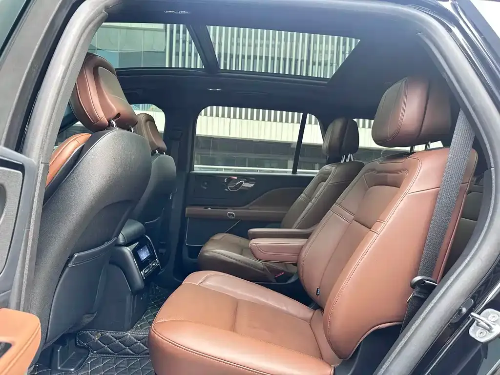 Lincoln Aviator 2022 из CN, фото 3