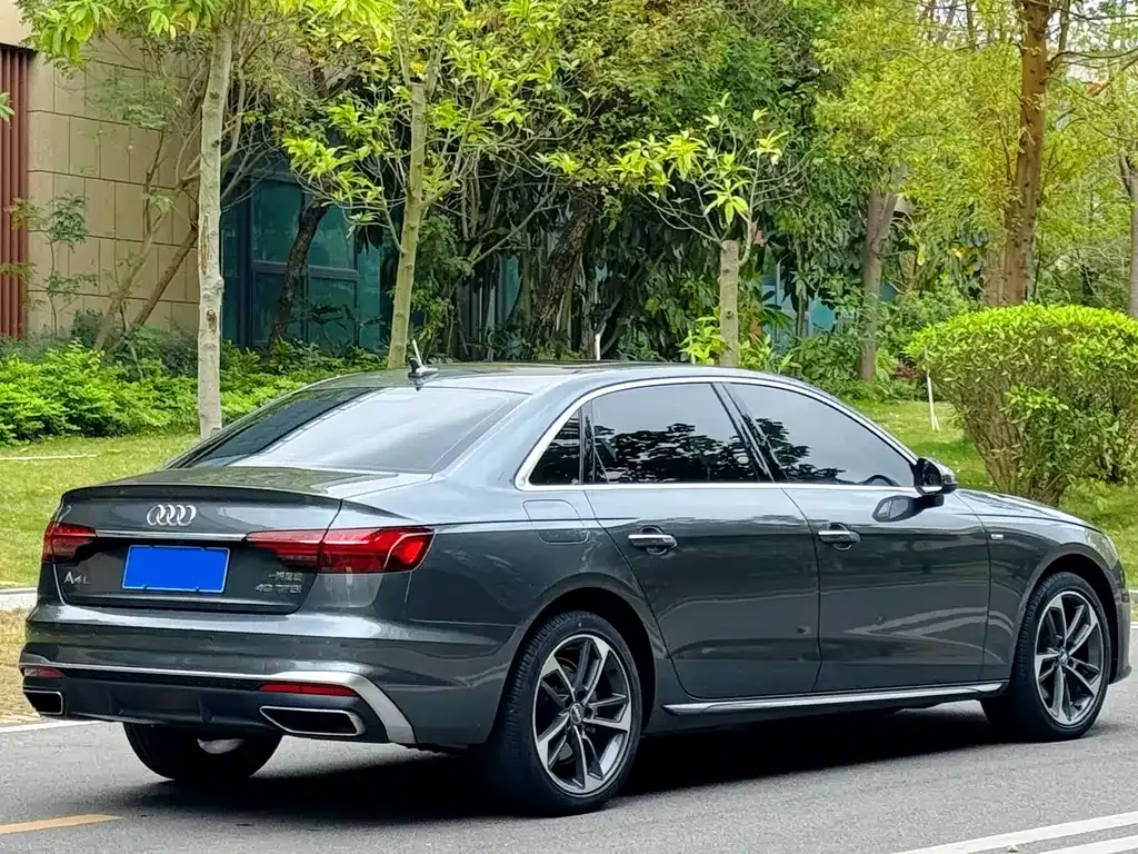 Audi A4L — фото 8