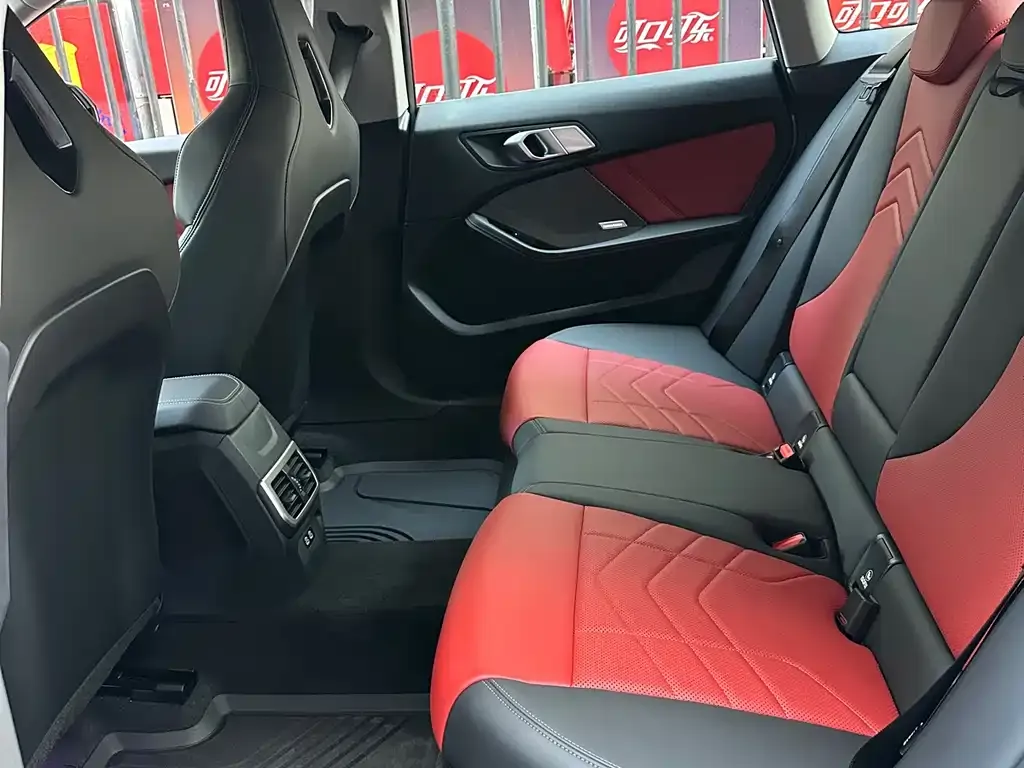 BMW 2 Series 2025 из CN, фото 5