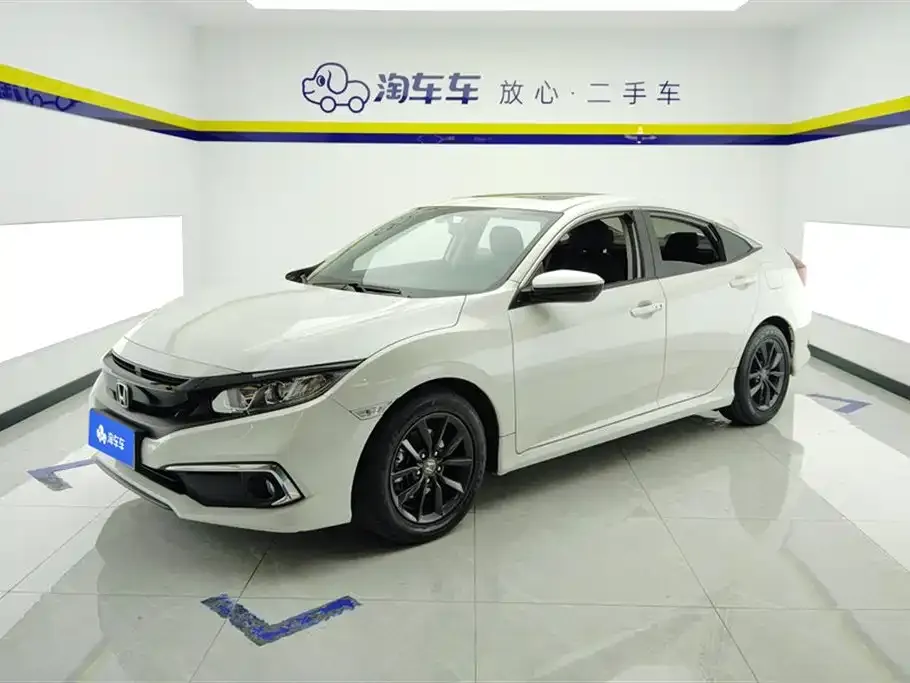 Honda Civic — фото 1