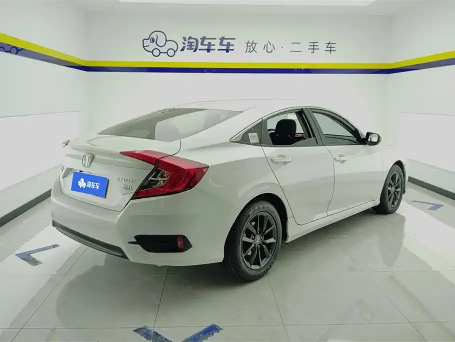 Honda Civic — фото 3