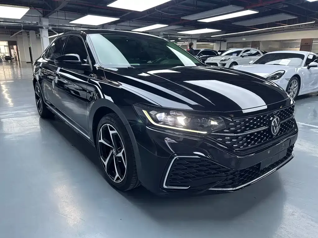 Volkswagen Passat 2022 из CN, фото 9