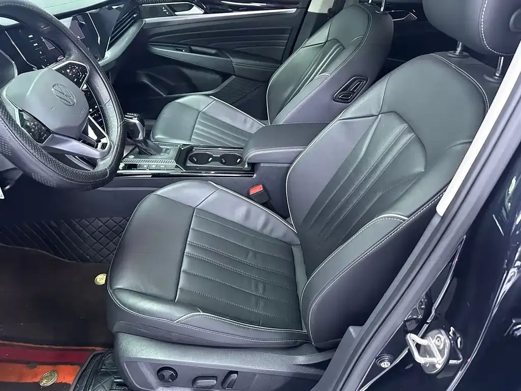 Volkswagen Passat 2022 из CN, фото 8