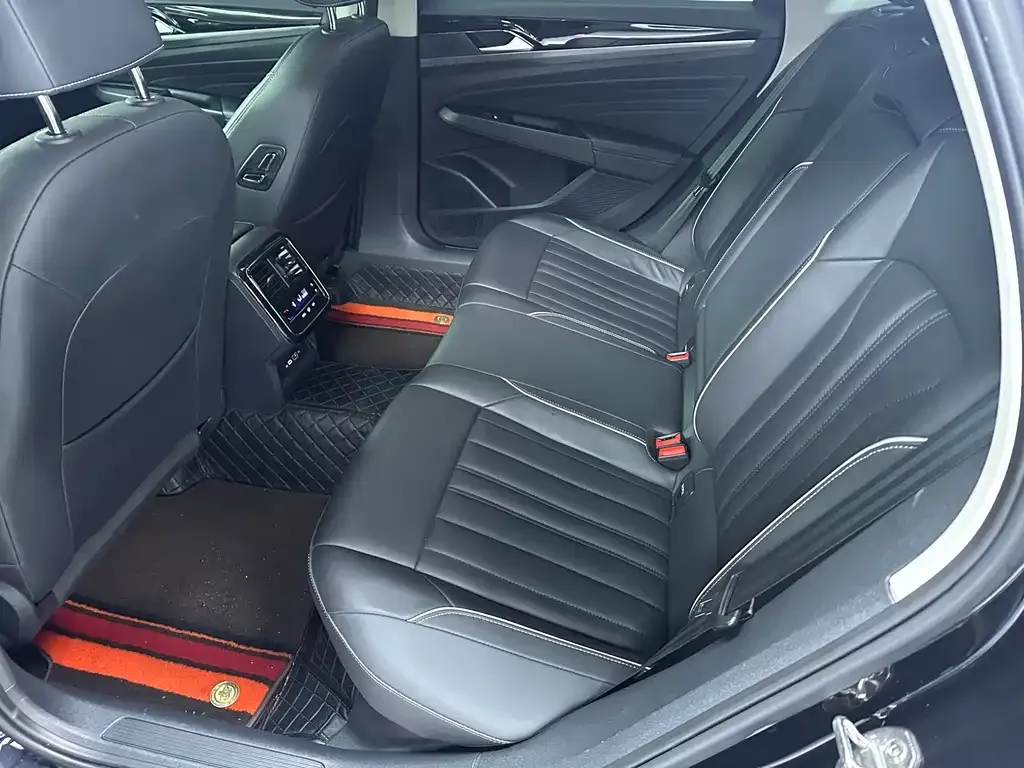 Volkswagen Passat 2022 из CN, фото 7