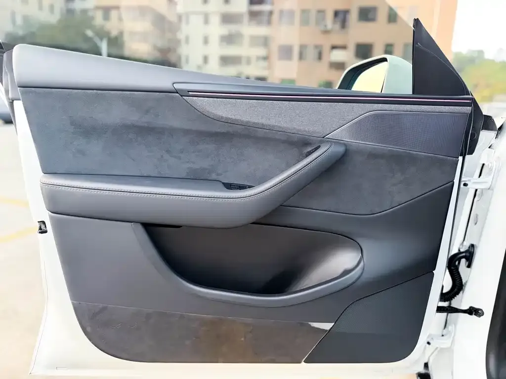 Tesla Model Y L 2025 из CN, фото 6