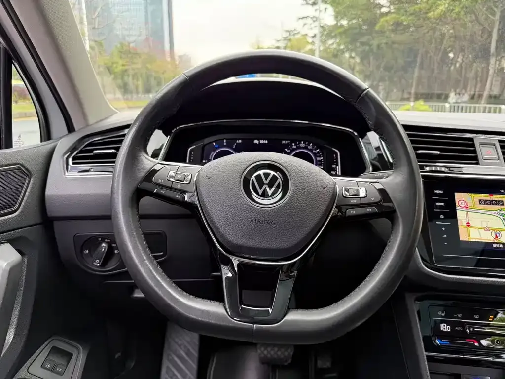 Volkswagen Tiguan L New Energy 2021 из CN, фото 2