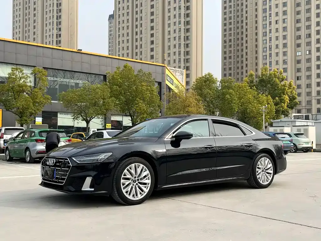 Audi A7L — фото 5