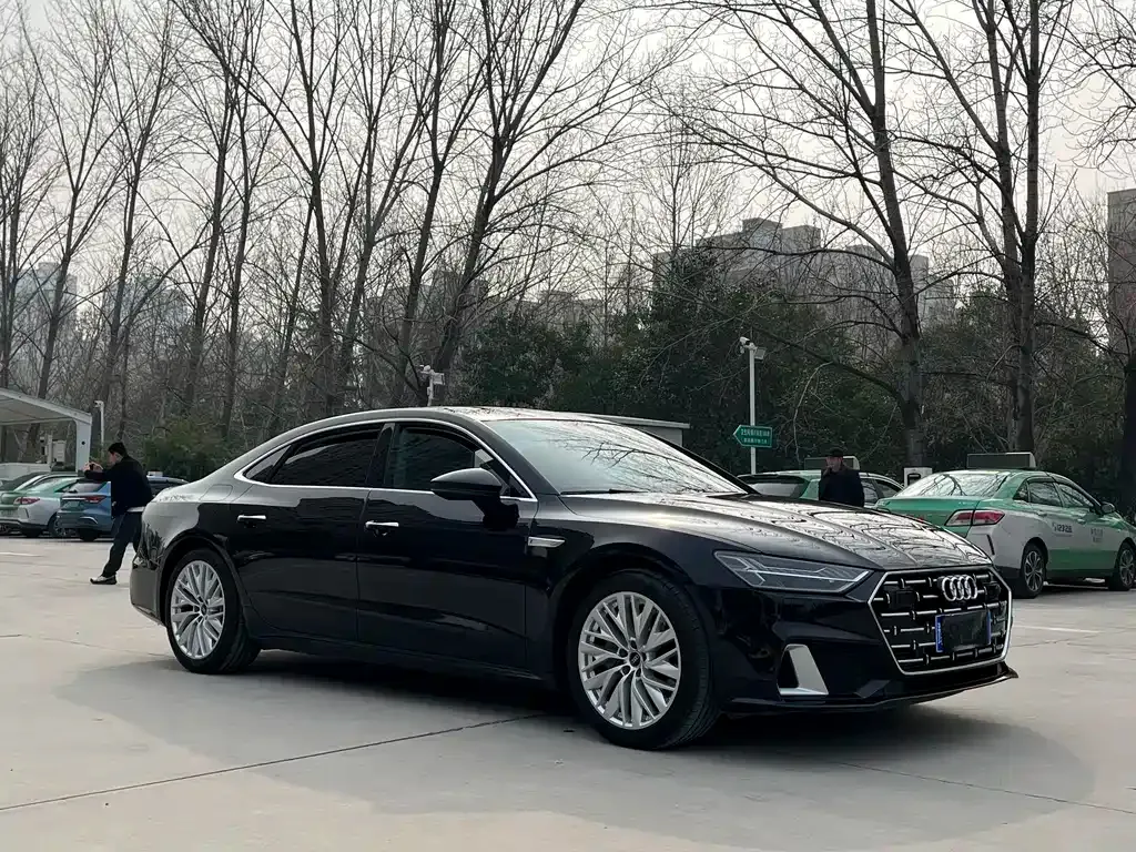 Audi A7L — фото 10