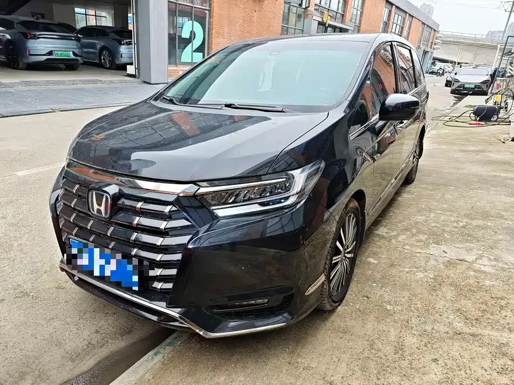 Honda Elysion 2023 из CN, фото 1