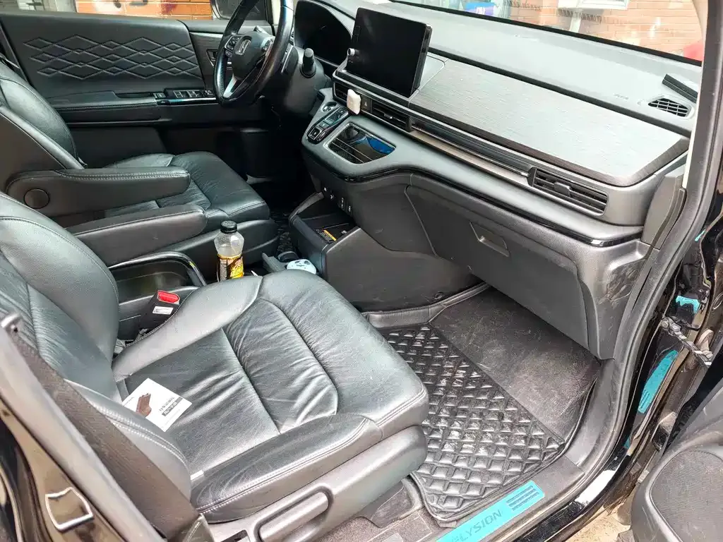 Honda Elysion 2023 из CN, фото 5