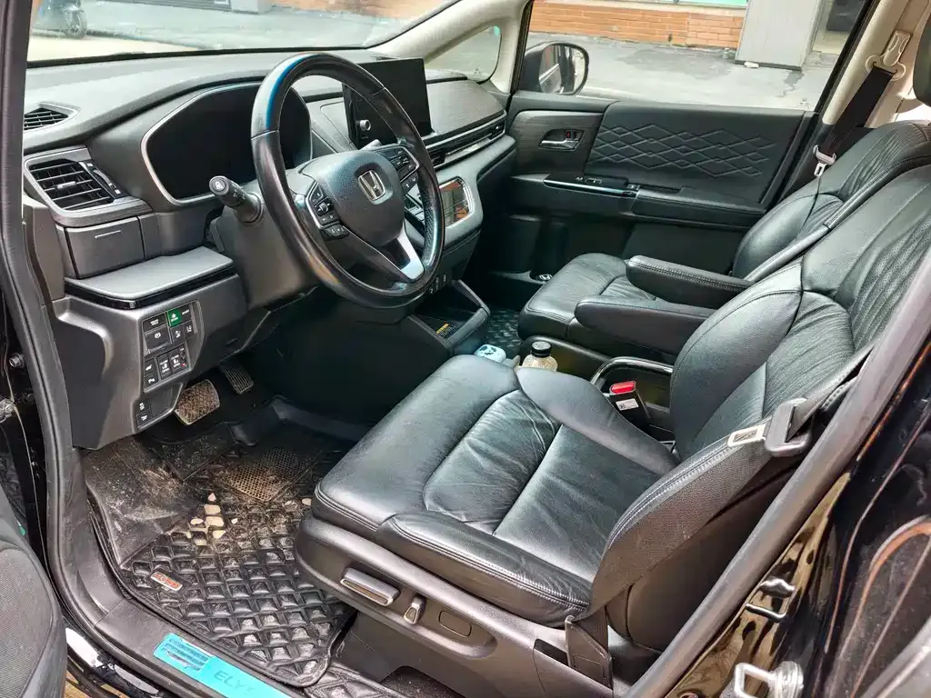 Honda Elysion 2023 из CN, фото 6