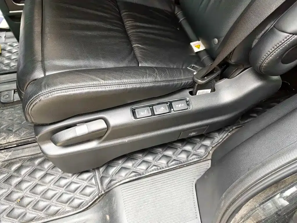 Honda Elysion 2023 из CN, фото 4