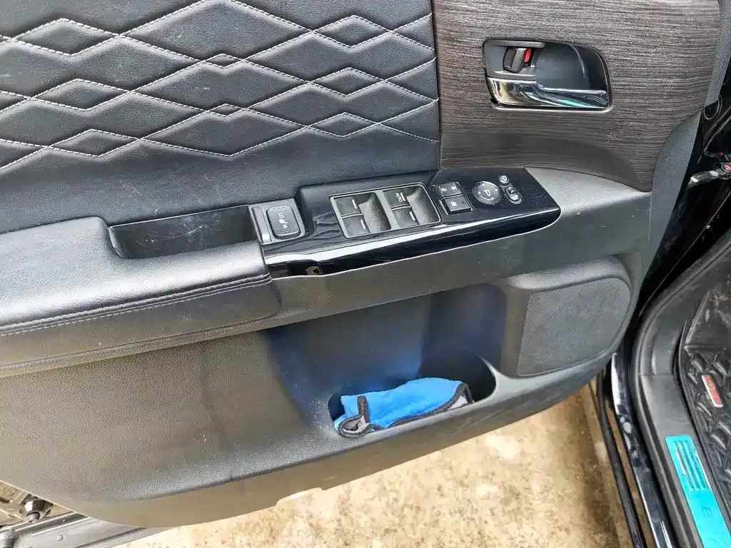 Honda Elysion 2023 из CN, фото 3