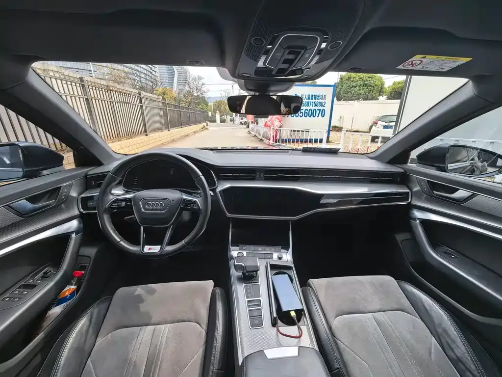 Audi A6L 2021 из CN, фото 2
