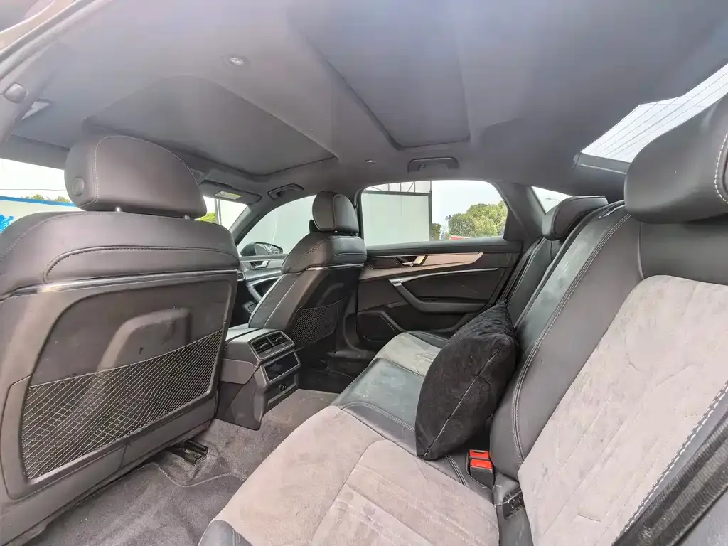 Audi A6L 2021 из CN, фото 5