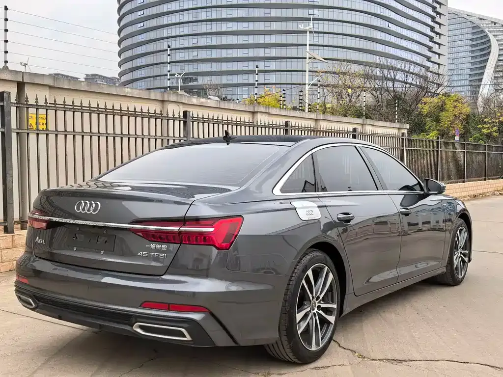 Audi A6L 2021 из CN, фото 6