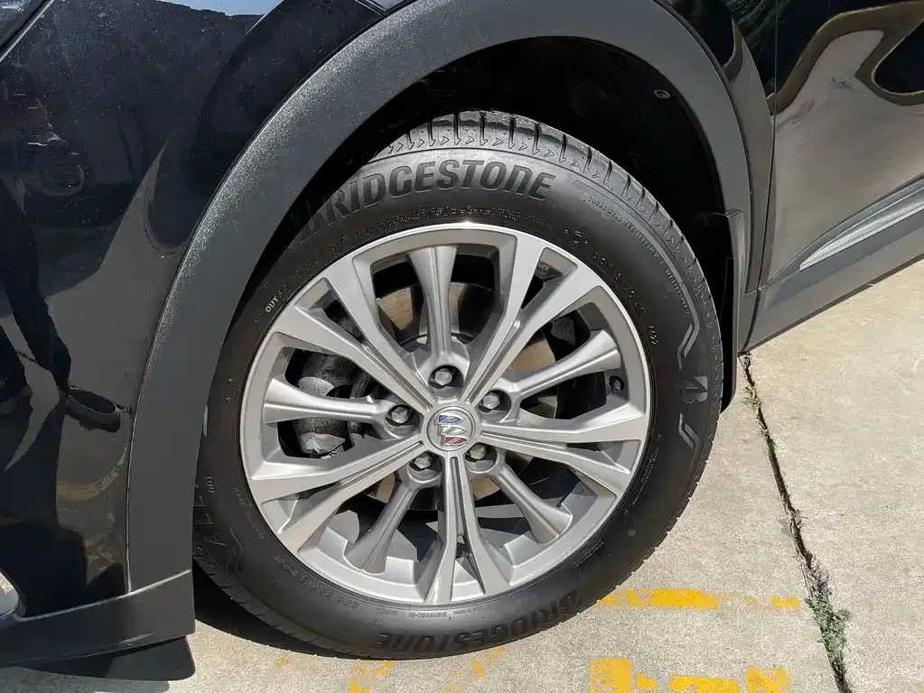 Buick Envision Plus — фото 8