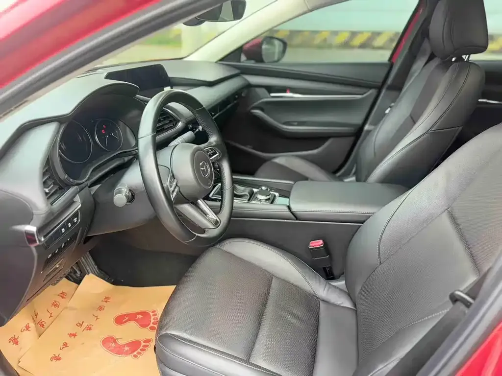 Mazda 3 Axela 2021 из CN, фото 4