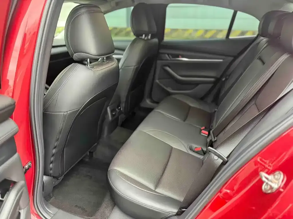 Mazda 3 Axela 2021 из CN, фото 5
