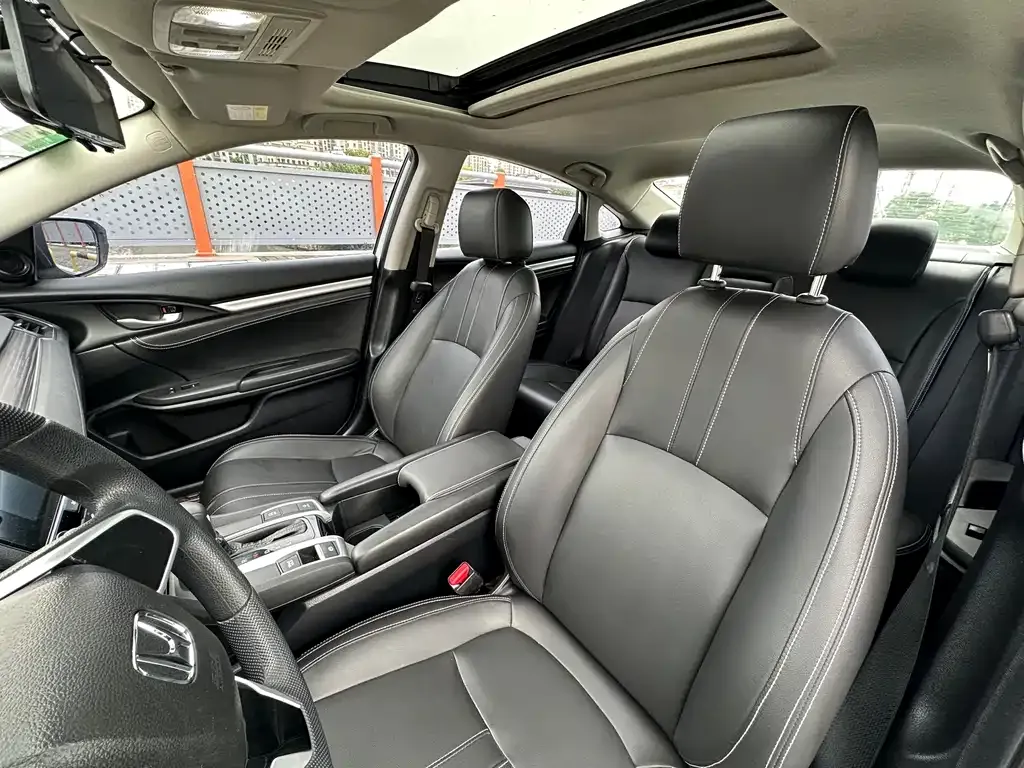 Honda Civic — фото 7