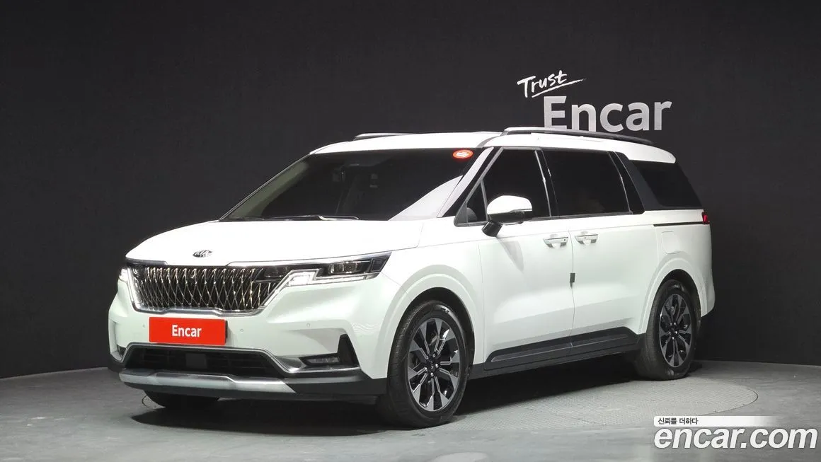 Kia Carnival — фото 1