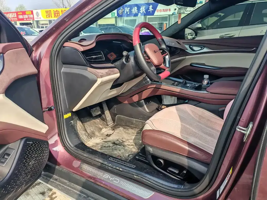 BYD Seal — фото 5