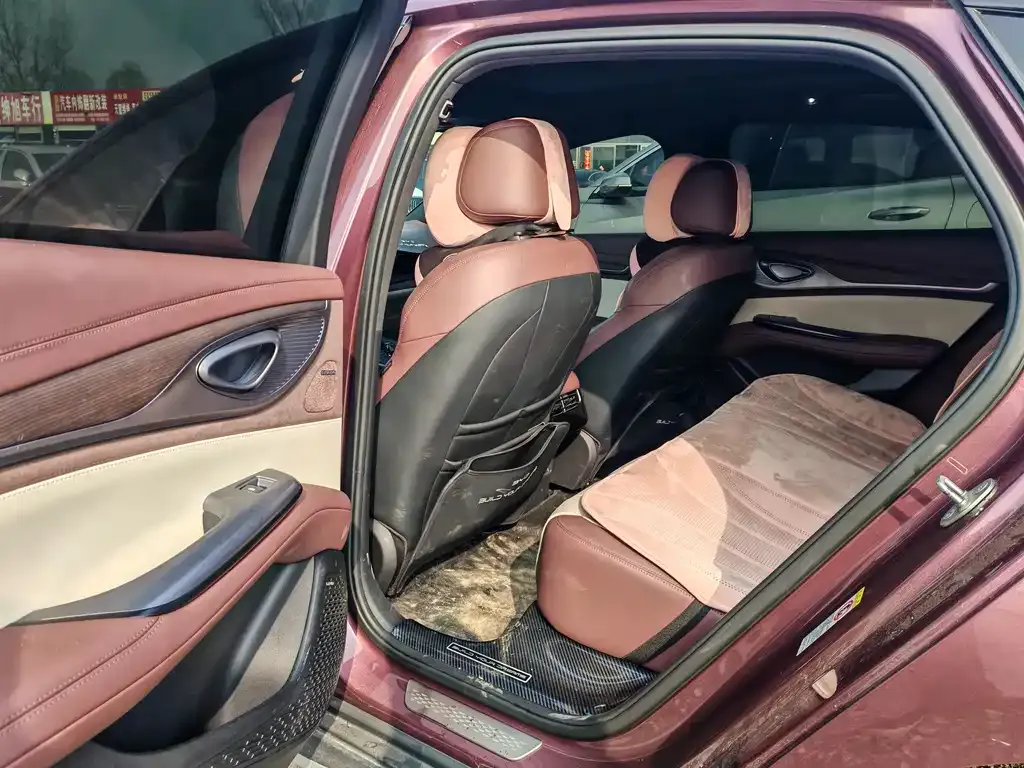 BYD Seal — фото 9