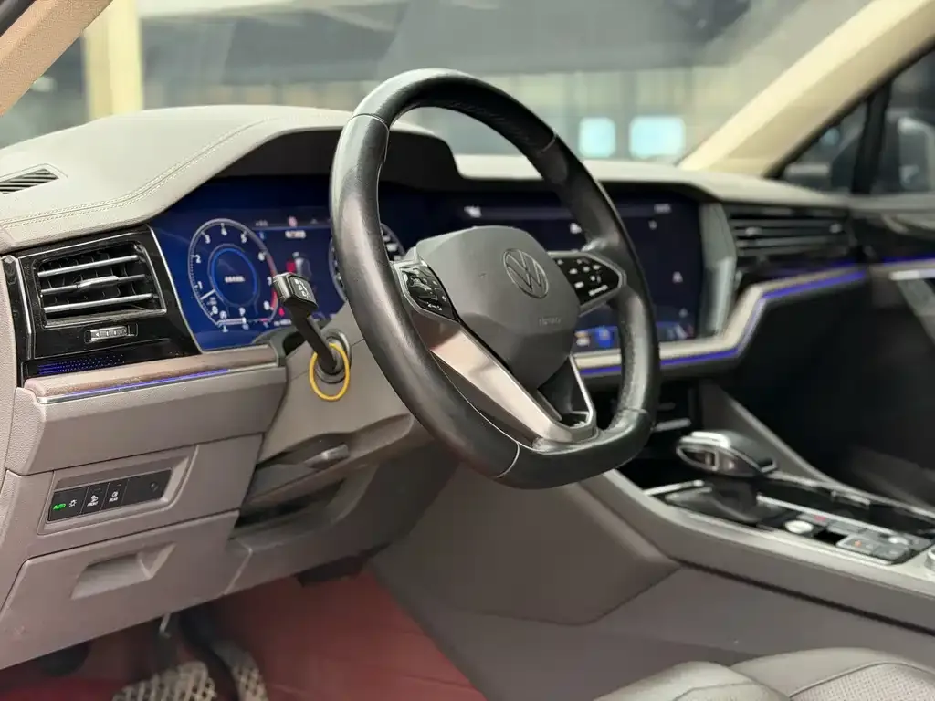 Volkswagen Touareg 2021 из CN, фото 4