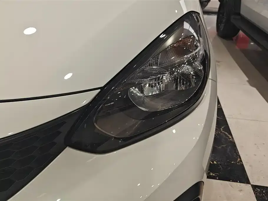 Honda Fit — фото 5