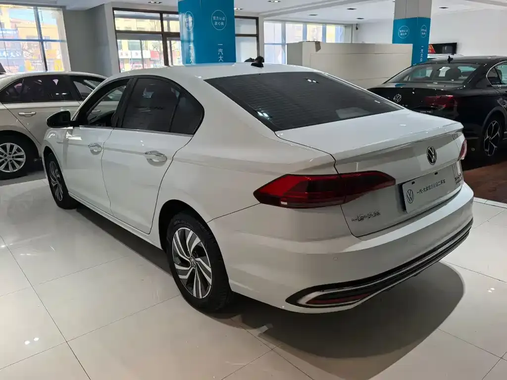 Volkswagen Bora 2023 из CN, фото 7