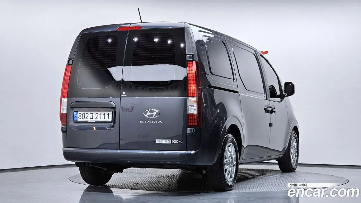 Hyundai Staria — фото 3