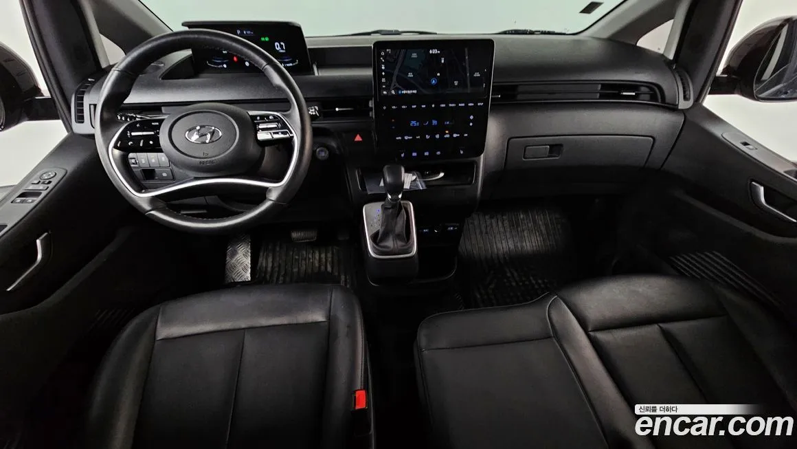 Hyundai Staria — фото 2