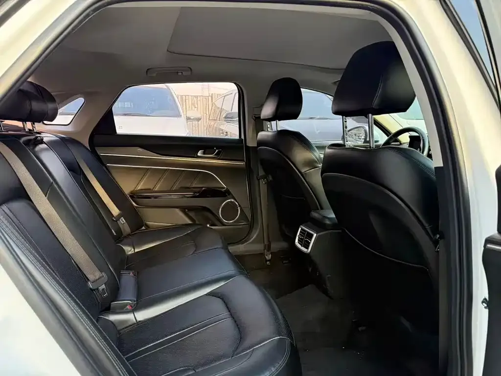 Kia K5 2022 из CN, фото 6