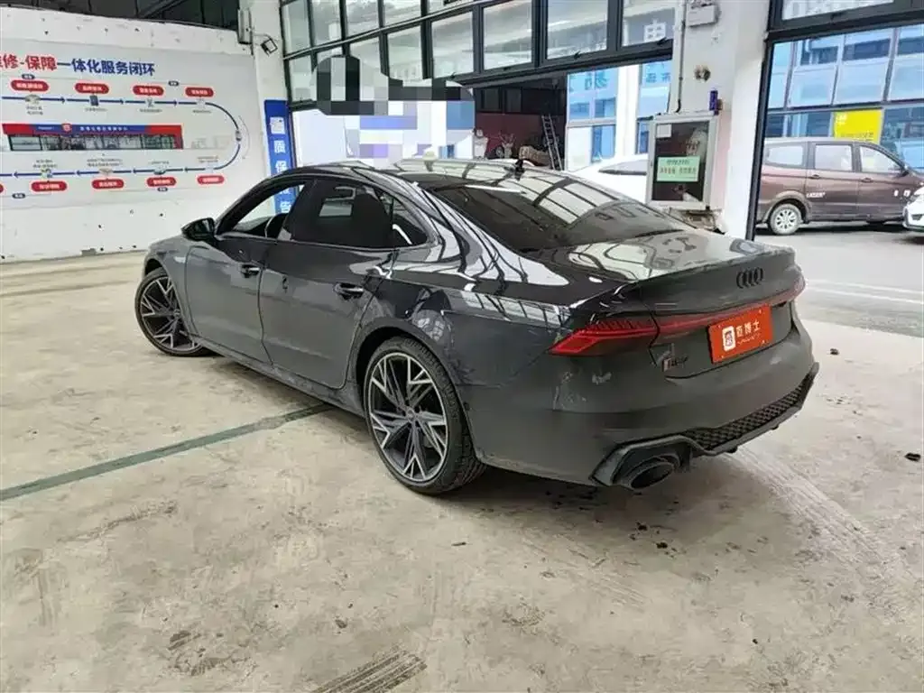 Audi A7L — фото 6