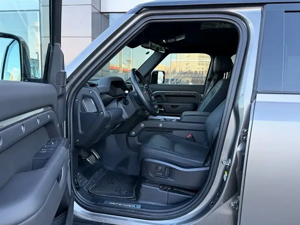 Land Rover Defender 2024 из CN, фото 2