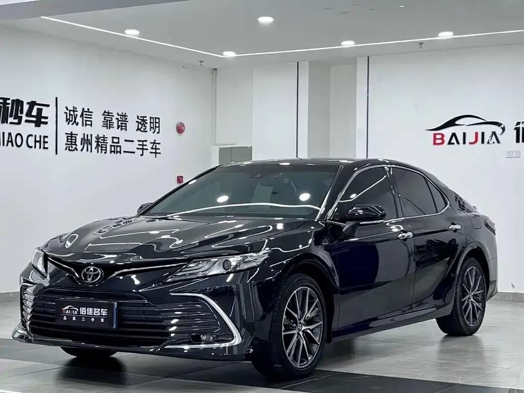 Toyota Camry 2023 из CN, фото 1