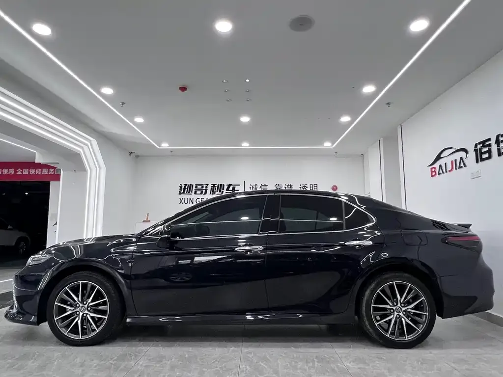 Toyota Camry 2023 из CN, фото 4