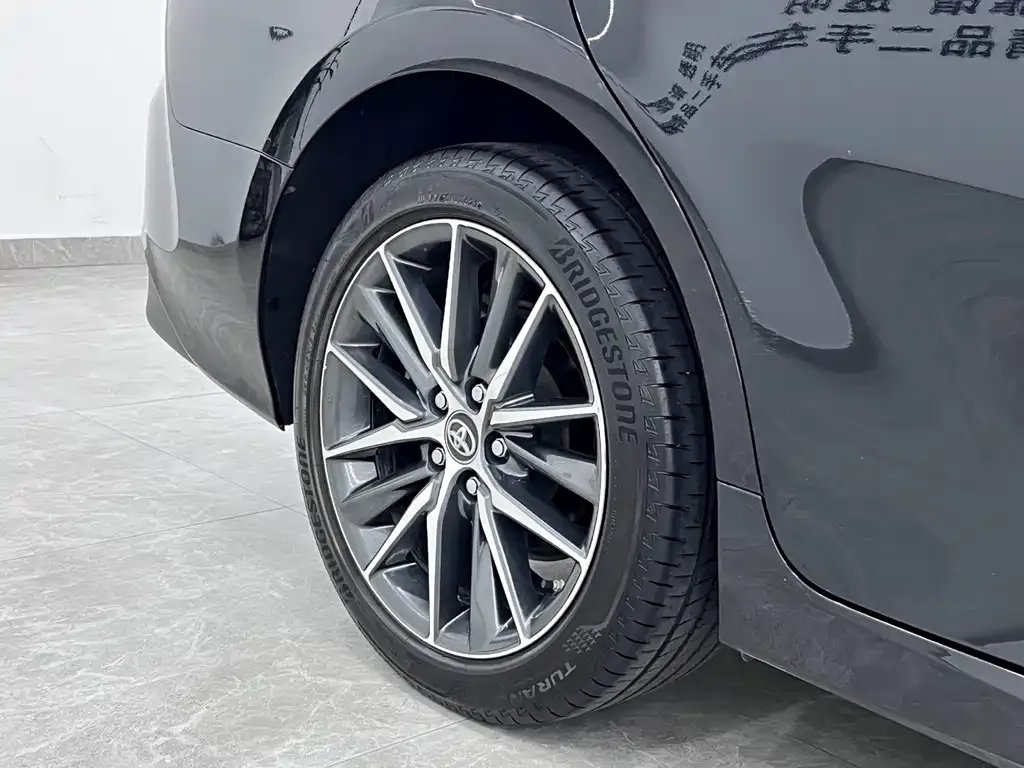 Toyota Camry 2023 из CN, фото 3