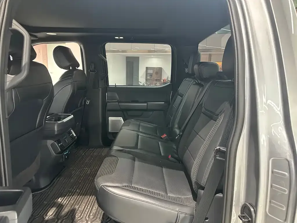 Ford F-150 Raptor — фото 5