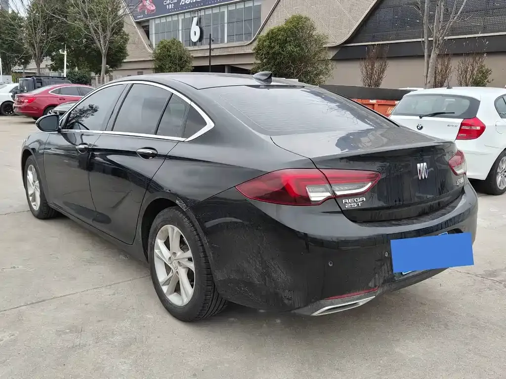 Buick Regal — фото 10