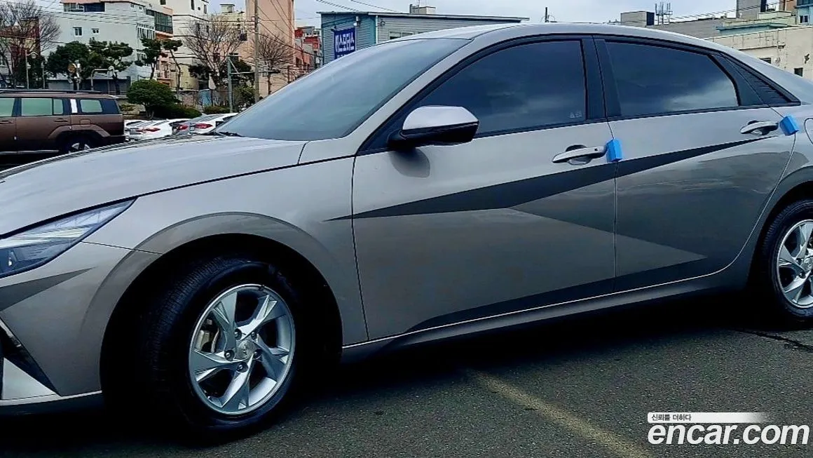 Hyundai AVANTE — фото 1