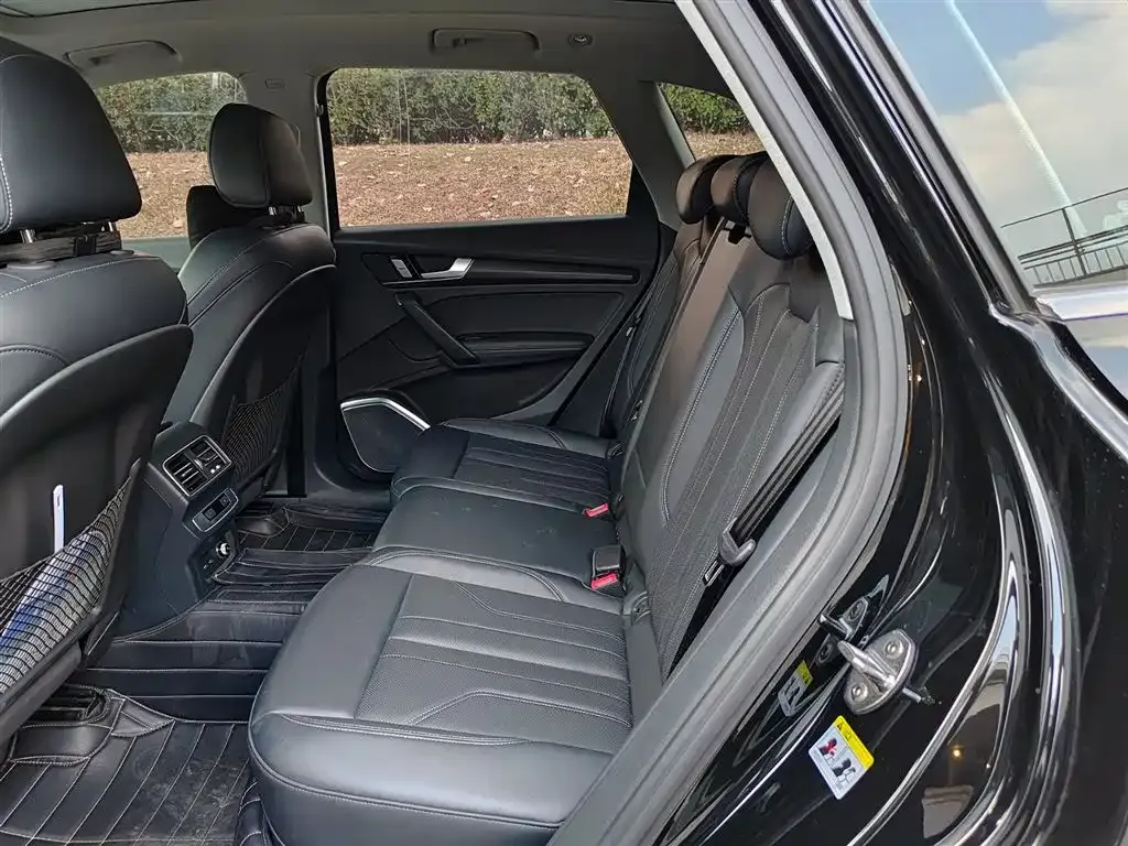 Audi Q5L 2024 из CN, фото 2