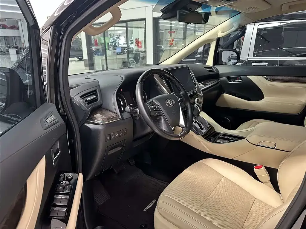 Toyota Alphard 2023 из CN, фото 6