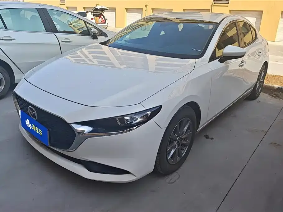 Mazda 3 Axela 2022 из CN, фото 1