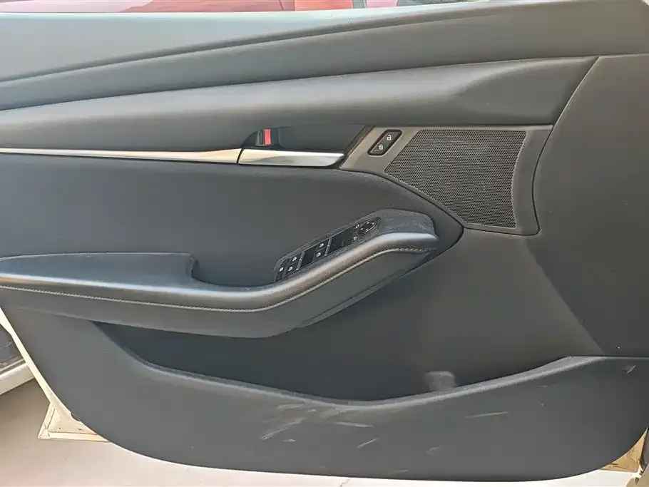 Mazda 3 Axela 2022 из CN, фото 3