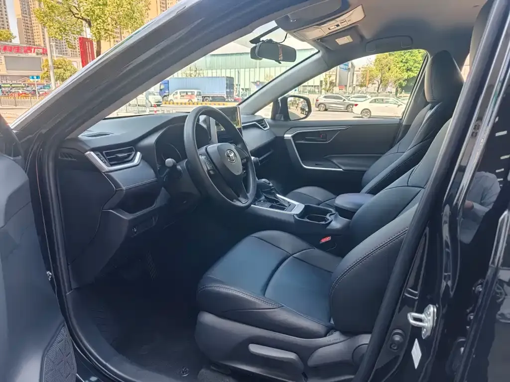 Toyota Wildlander 2022 из CN, фото 7
