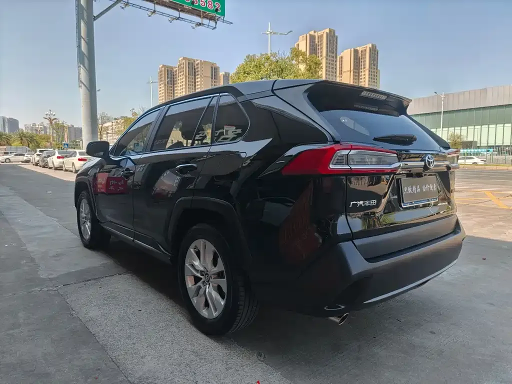 Toyota Wildlander 2022 из CN, фото 4